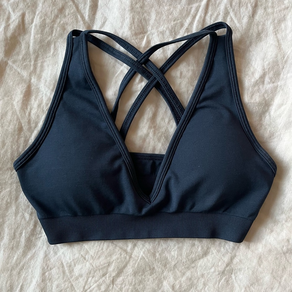 NWT Alphalete Women’s Amplify Deep V Bra XS - Trusted Blue